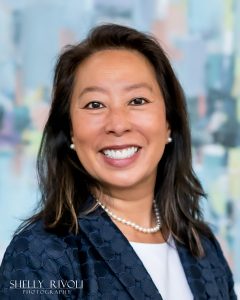 Business portrait of woman by Bay Area photographer Shelly Rivoli