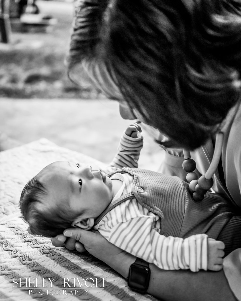 BW lifestyle family portrait of newborn with mom by Shelly Rivoli